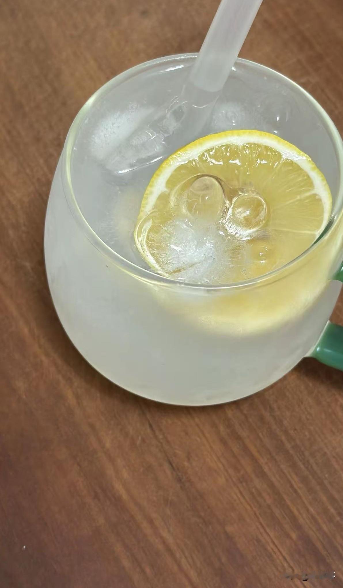 知道大家相不相信，
人这辈子好像突然之间就会改变一些命运。

有的时候你会发现自