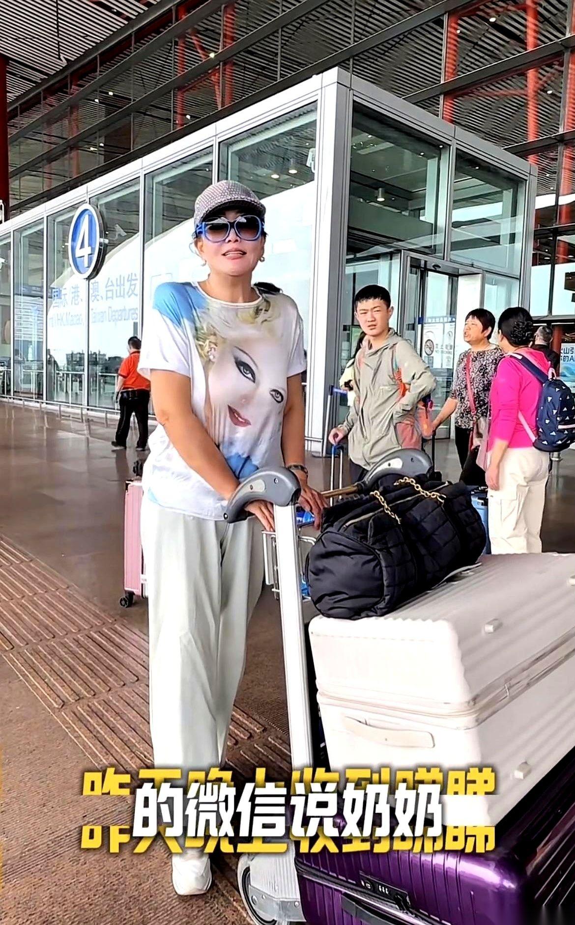 “奶奶，我想你了，你什么时候来看我呀？”
就这一句奶声奶气的语音，绝了，今天直接