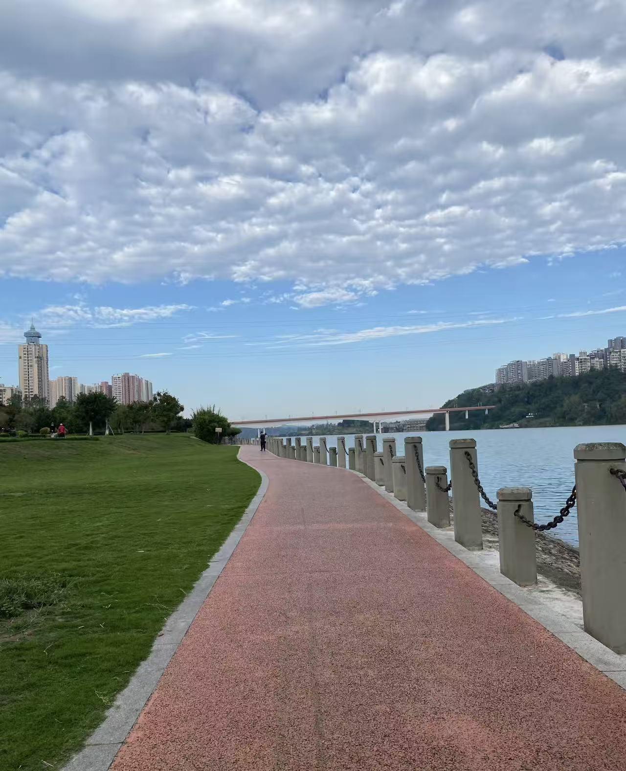 城市：博洛尼亚----克雷莫纳
温度：21 30
城市：伯明翰----沃特福德