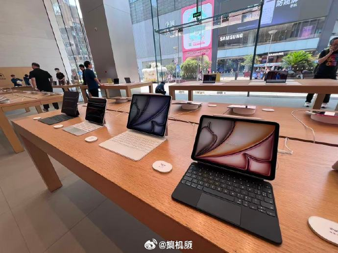 苹果店员也被涨价整懵了这次等等党输得很彻底，最近想买 iPhone 的还是早点下