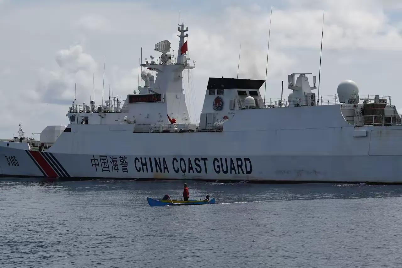 中国连续四天锁死黄岩岛，菲律宾媒体破大防：跟中国对抗太蠢了！

中国海警连着四天