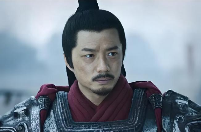 韩信一生最大的败笔，不是被吕后擒杀，而是在手握三十万大军时，没看懂老天爷递来的剧