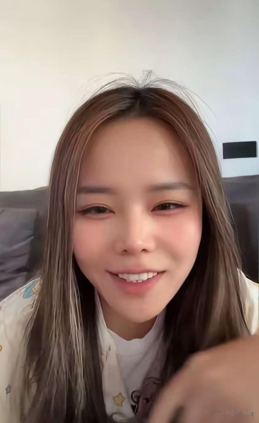 熊磊真的是苦尽甘来，
儿子言宝马上要迎来9周岁生日了！
听说这次熊磊准备摆上五大