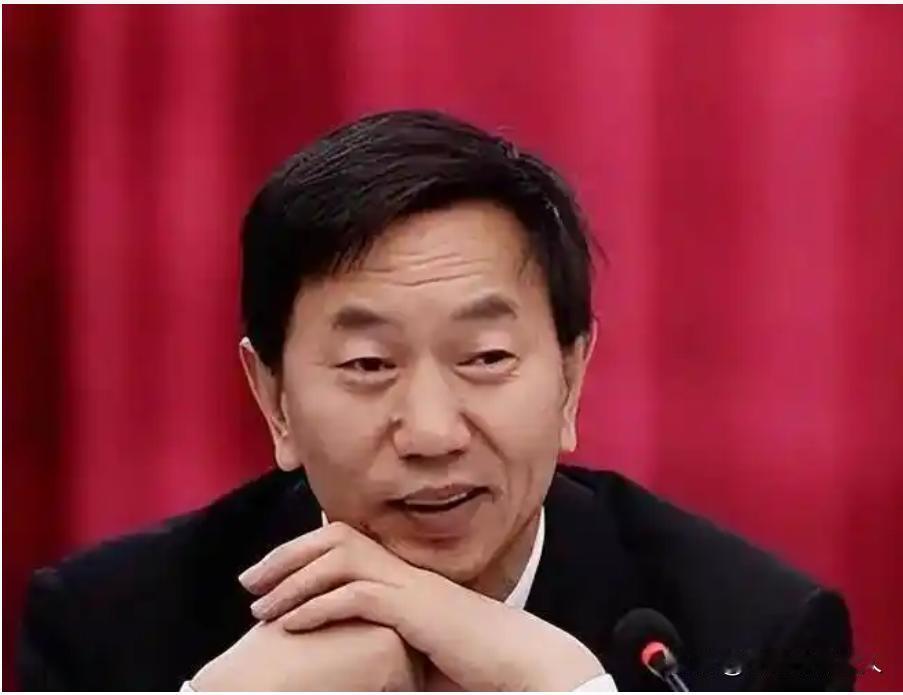1995年，耿彦波刚成为山西灵石县的县长，就公然耍“官威”！非要花5000万修个