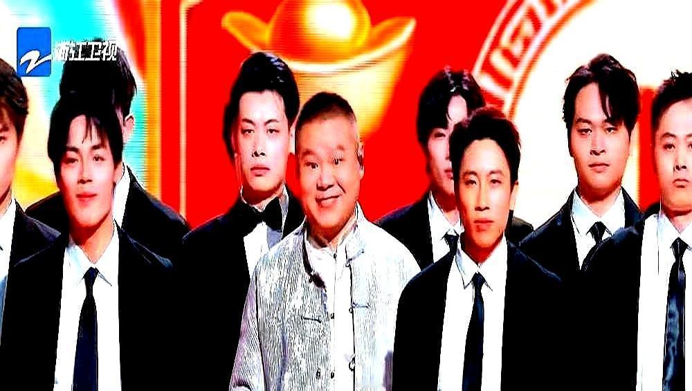 郭德纲最大的失误，不是曹云金，而是错把岳云鹏当成了模板。
 
手里的资源，拼了命