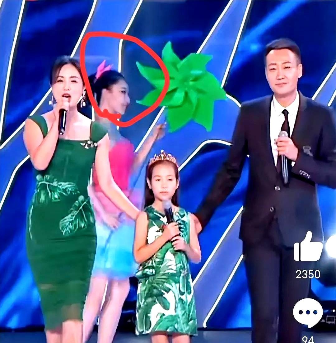 全网最痛心的女儿！

当红演员夫妻17岁独生女突然失去妈妈，她才是真正被命运暴击
