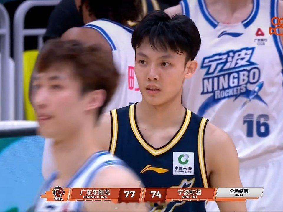 徐杰带领团队的胜利。广东男篮战胜宁波男篮广东男篮vs宁波男篮