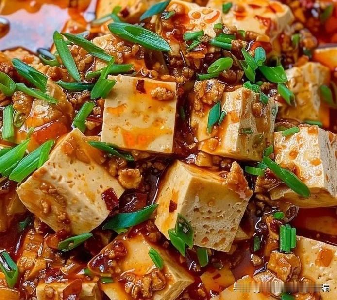 清代，成都万福桥边有个不起眼的小饭铺，老板娘陈刘氏，特别能干。因为脸上有些麻点，