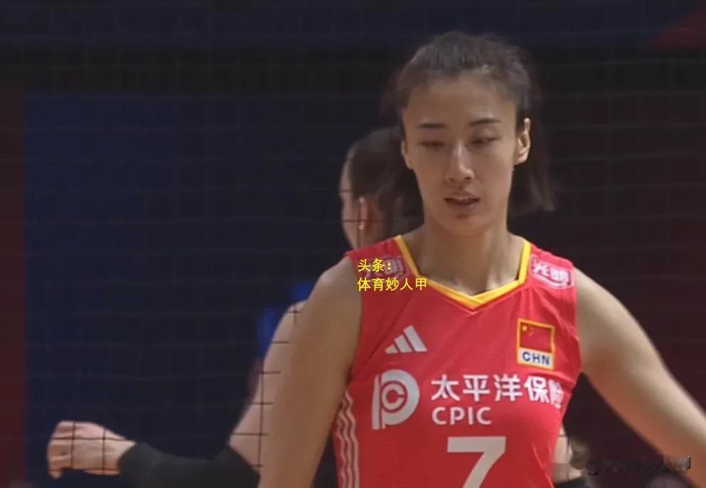 失望！12扣3中，3次失误被拦，中国女排赢球，“王牌”副攻却开心不起来，表现令人