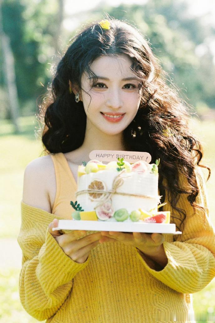 明月录给王楚然庆生明月录祝王楚然生日快乐 《明月录》零点为王楚然庆生，魏采薇海报