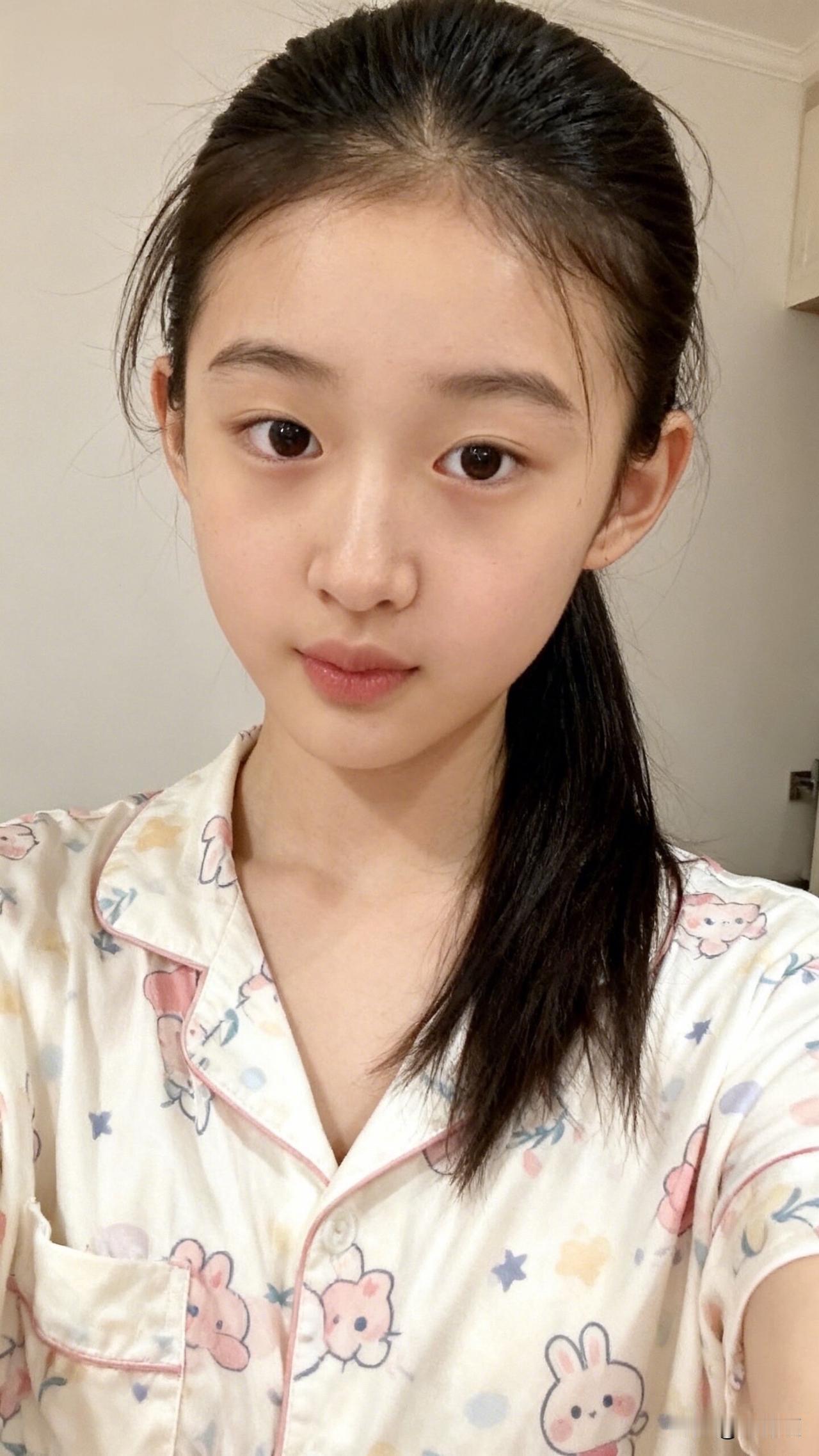 开开心心拍一张[送心][送心]分享清纯甜美的小女孩美丽的图片 温柔可爱的女生你喜