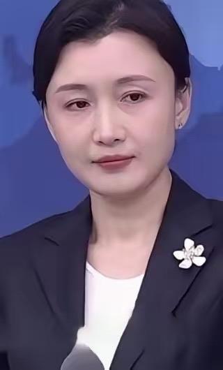 新的对台信号出现了！

以前咱们老说"两岸一家亲"，能坐着谈就坐着谈，毕竟都是一