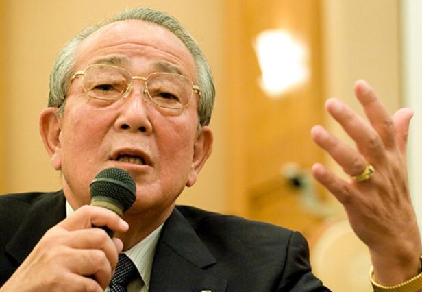 历史总是惊人的相似！1985年，日本几乎要取代美国成为“科技强国”，但美国果断出