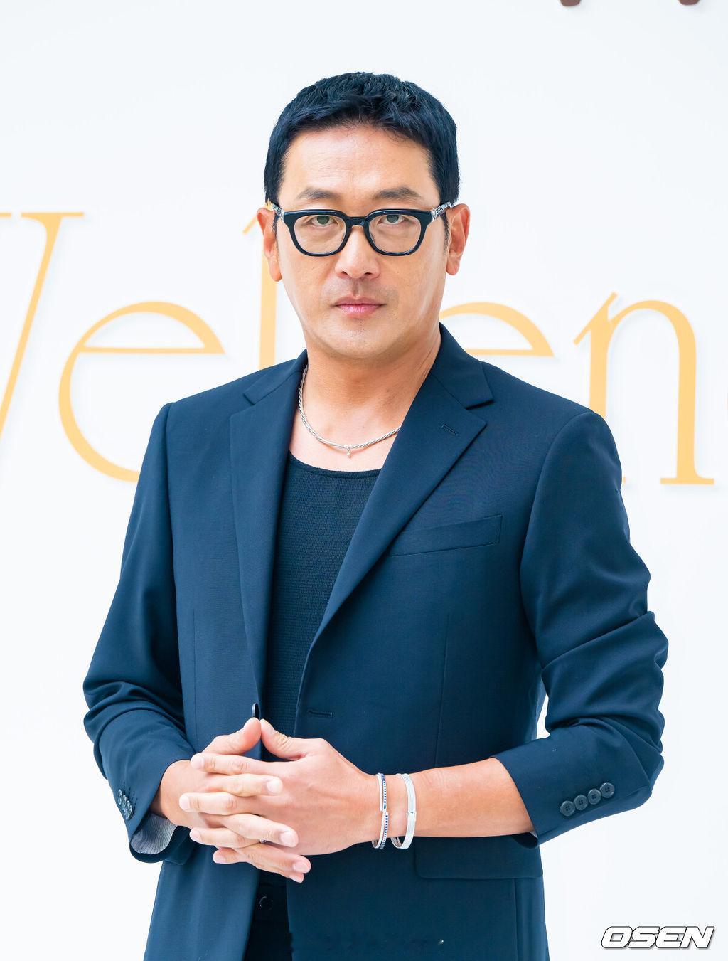 河正宇承认恋情否认结婚河正宇否认将结婚 据韩媒，此前韩媒报道河正宇将结婚，将7月