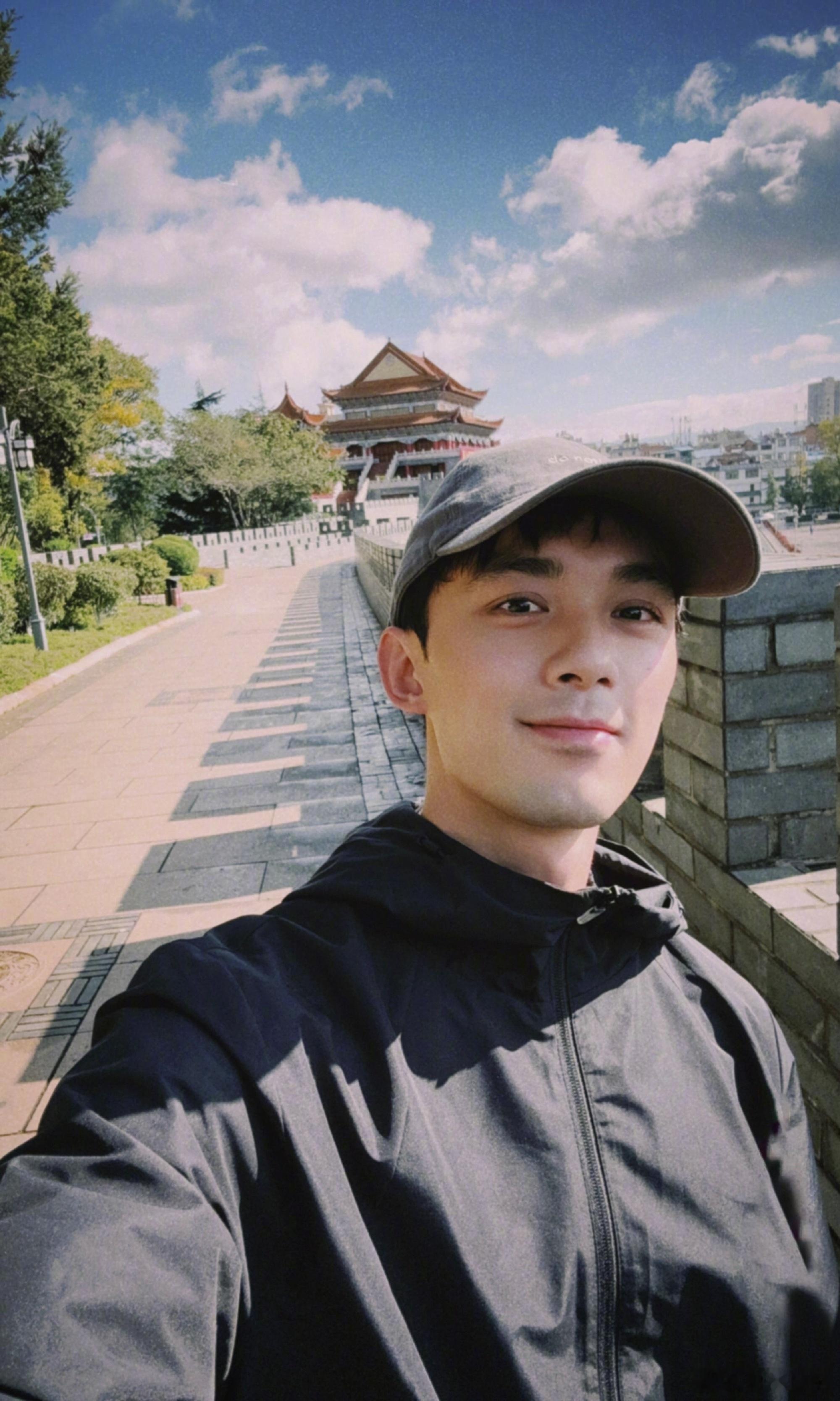 随着《剑来》9 月底开机时间临近，吴磊将如何诠释陈平安成为焦点。他曾在多部作品中