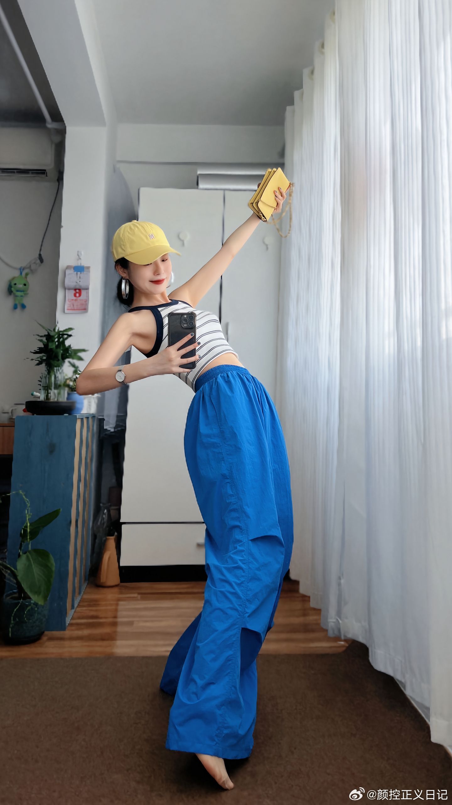 自拍 今天我最大美女绘梦长廊