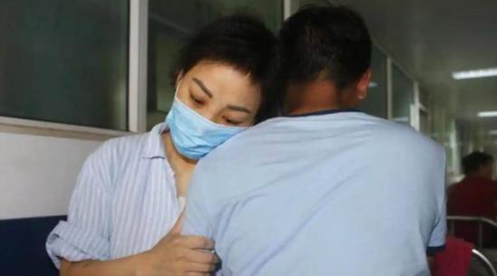 2018年，山西一名男子带着妹妹旅游回来后，便对女友提出：“我们分开吧！”随后，