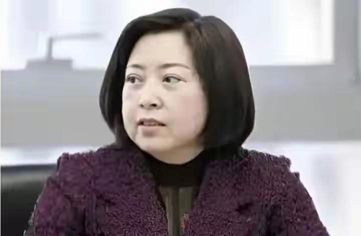 我们辽宁这对夫妻比原来更出名了！

原辽宁保监局党委书记、局长高翠涉嫌严重违纪违