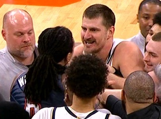 约老师这眼神要吃……ren 