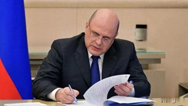 中俄“背靠背”！俄总理访华暗藏三大玄机
 
美俄阿拉斯加会谈刚结束，俄总理米舒斯