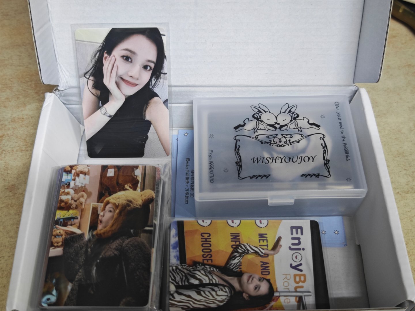 最期待的一集[嘻嘻] 谁懂 苗靖ccl赠卡就一厚沓子[女孩儿] ​​​