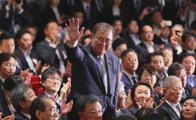 新当选日本首相，也是贵州茅台粉。石破茂曾自曝访华连喝70杯茅台 称“很想每年去中