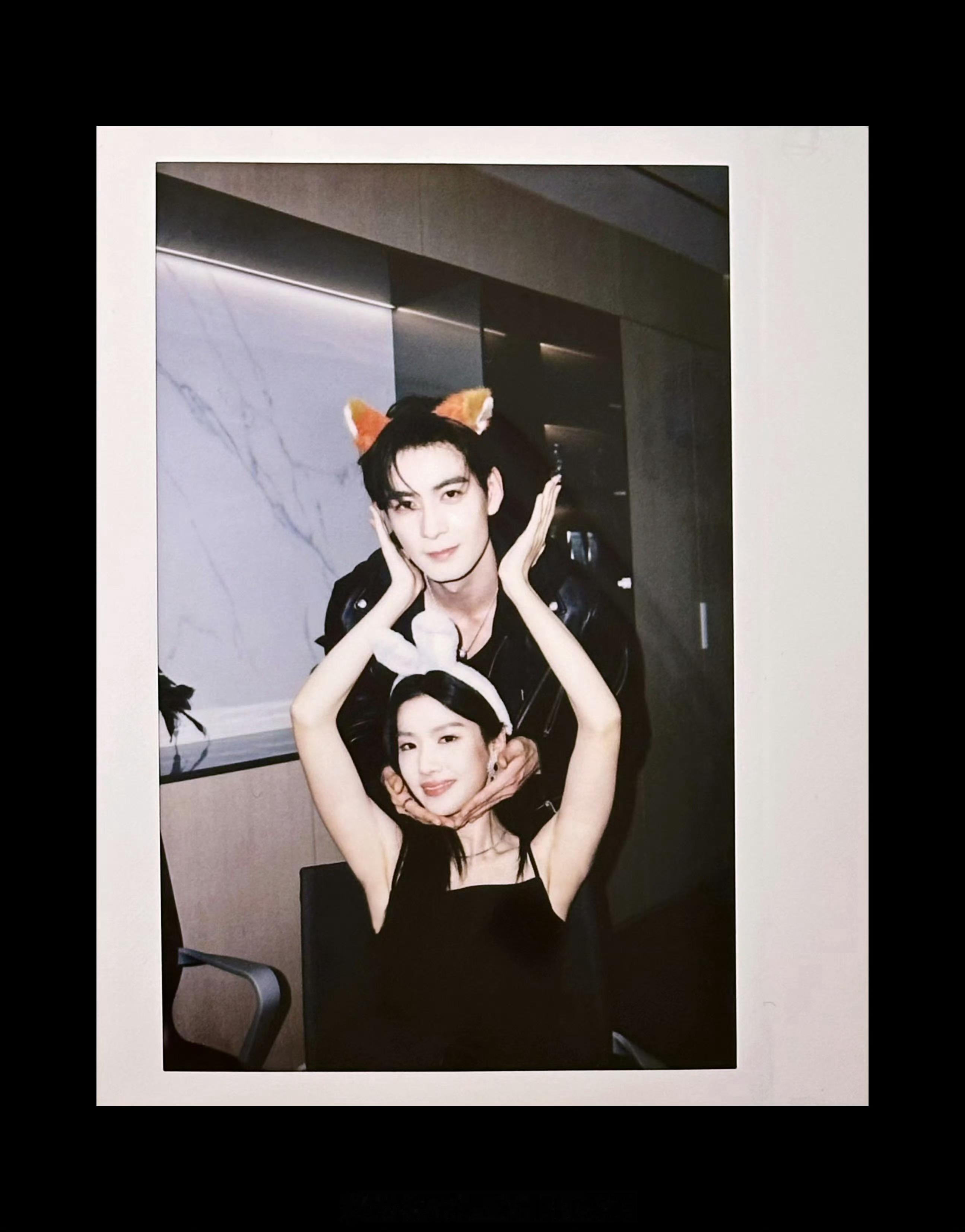 我要被这对狐狐兔兔萌晕了 