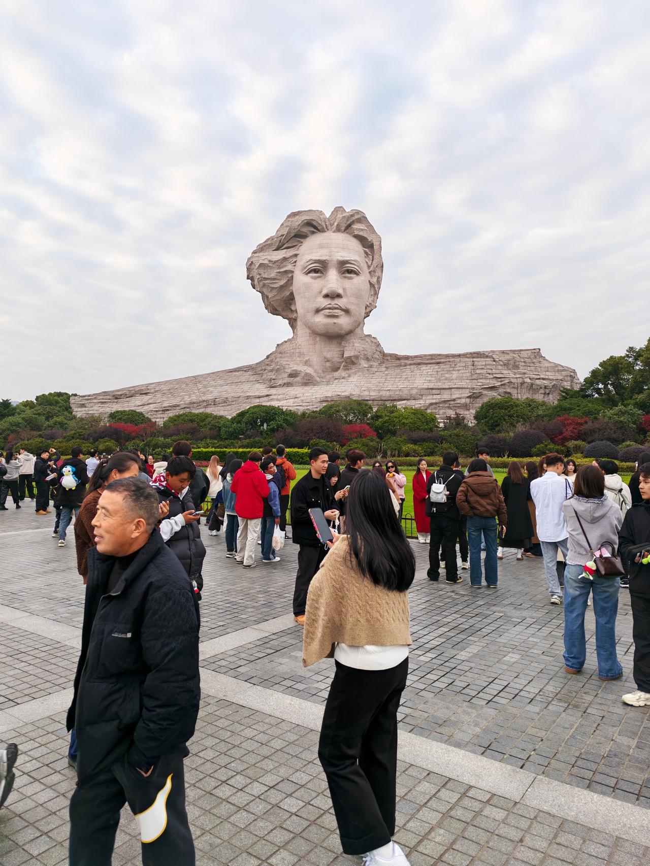 毛主席的哪句名言激励过你“唯有牺牲多壮志，敢叫日月换新天”！这首诗作于一九五九年