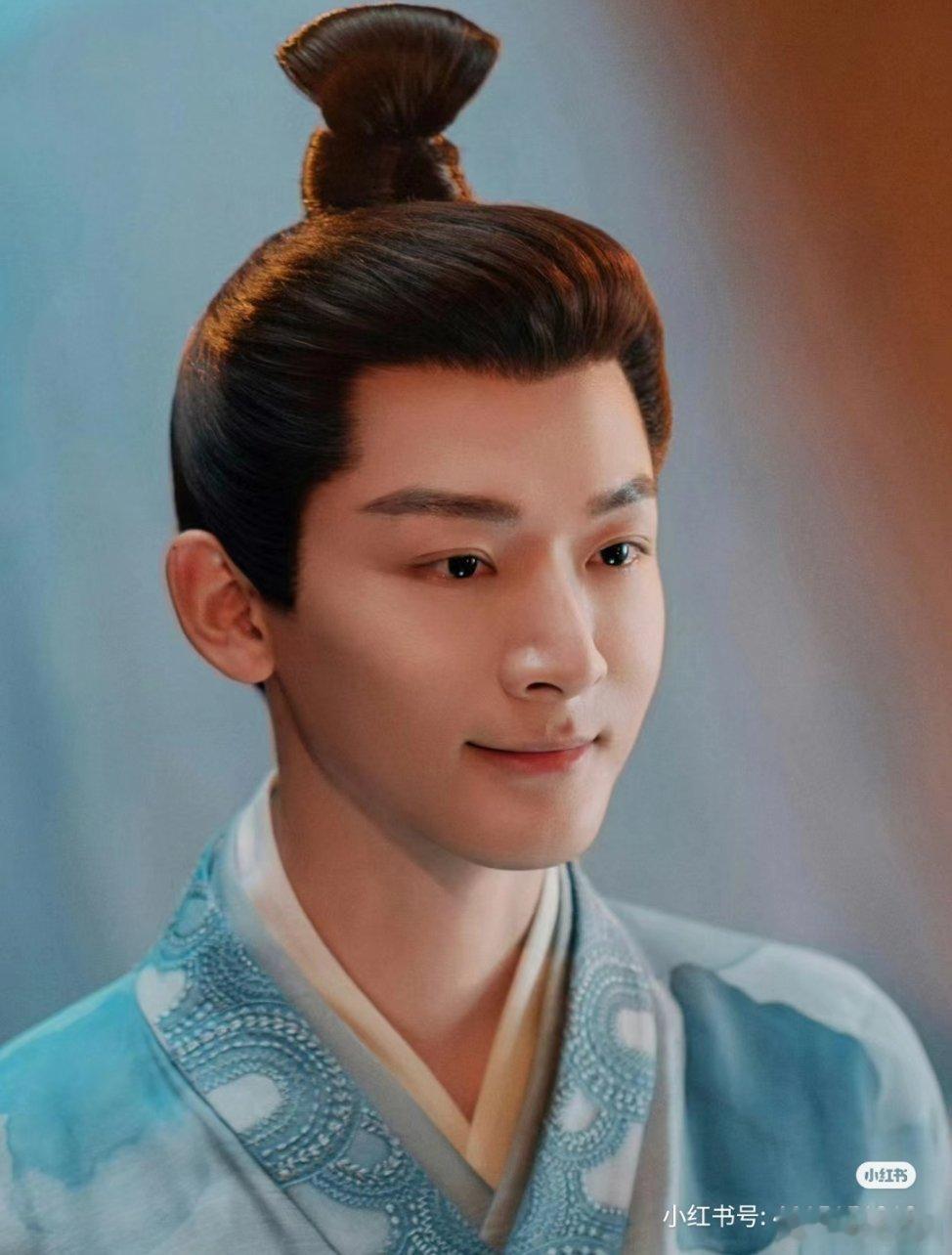 #景甜张晚意吃火锅#这两人会不会因戏生情，毕竟，戏中有很多感情肌肤之亲，单身久了