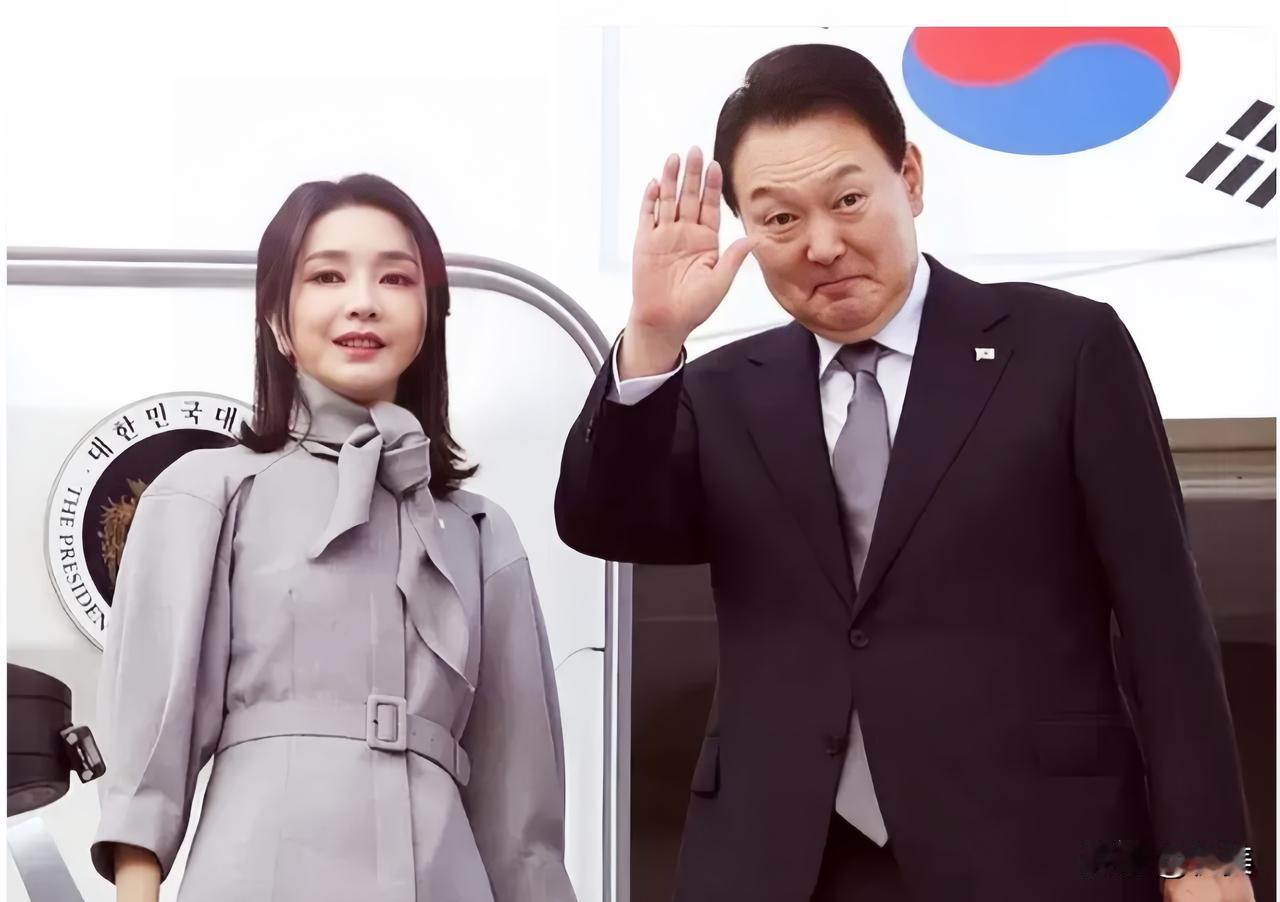 这下好了，
不光韩国人知道，全地球人都知道了。

现实真的比编剧敢写多了！尹锡悦