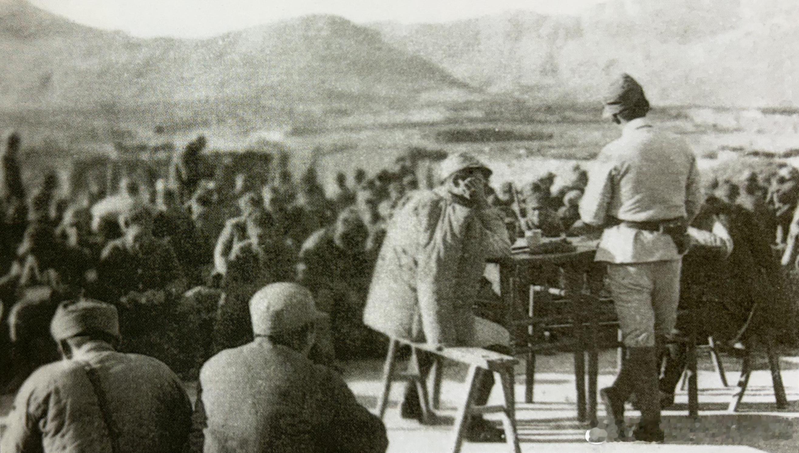 1938年3月神头岭战斗后，769团召开全团干部总结大会。这是副团长王近山在讲话