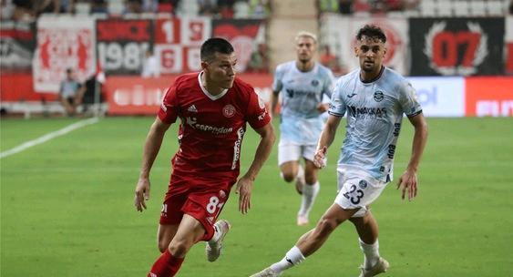 土耳其足坛掀反赌风暴：102名球员因非法赌球遭禁赛

 据土耳其足球协会（TFF