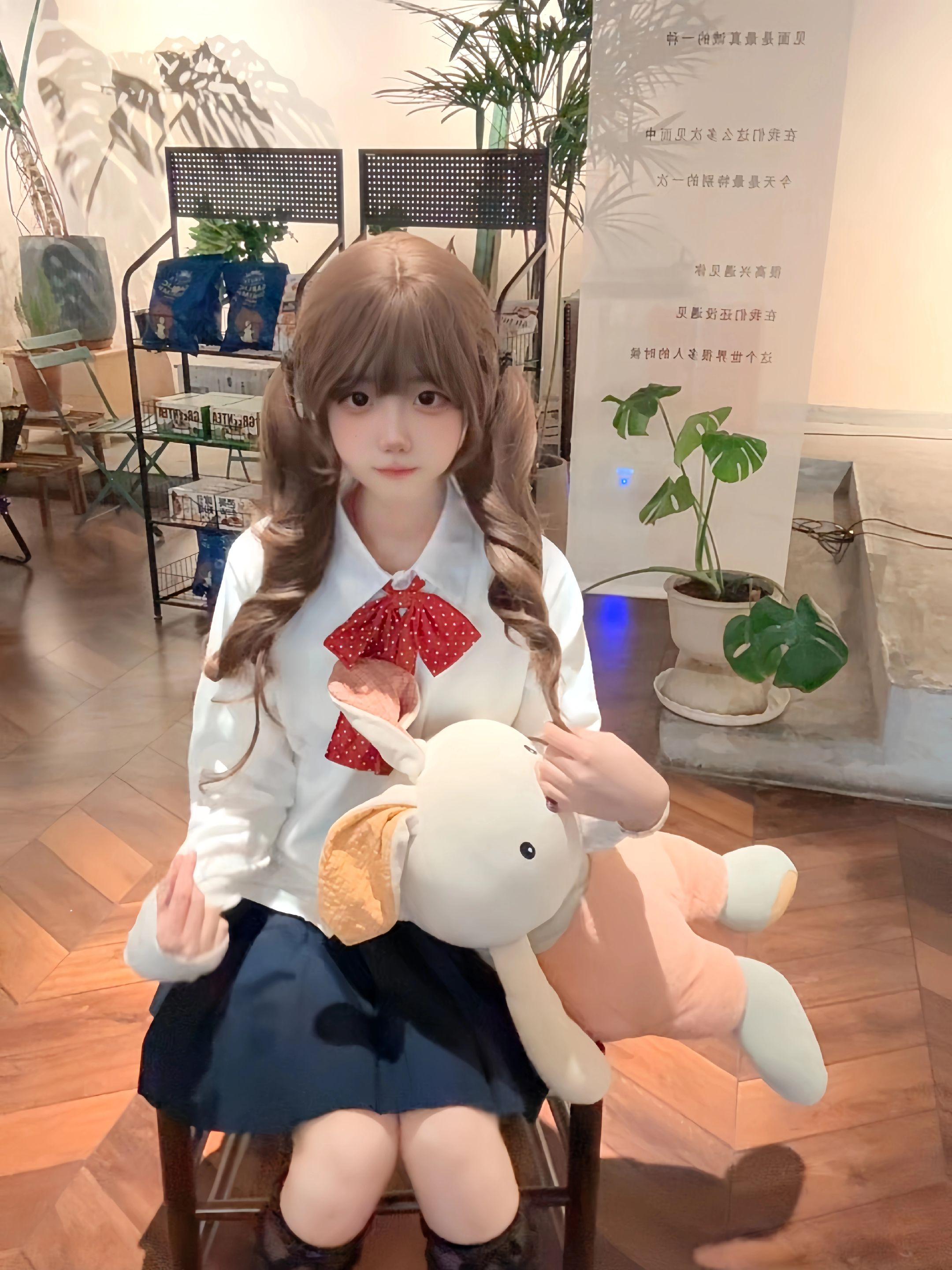 这天咋这么冷啊 冷得我得了最近很火的那个什么 冷脸萌