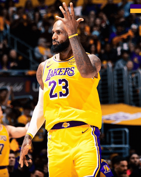 鹿晗 红包前NBA球员吉尔伯特-阿里纳斯表示，人们该好好珍惜勒布朗在本届季后赛的