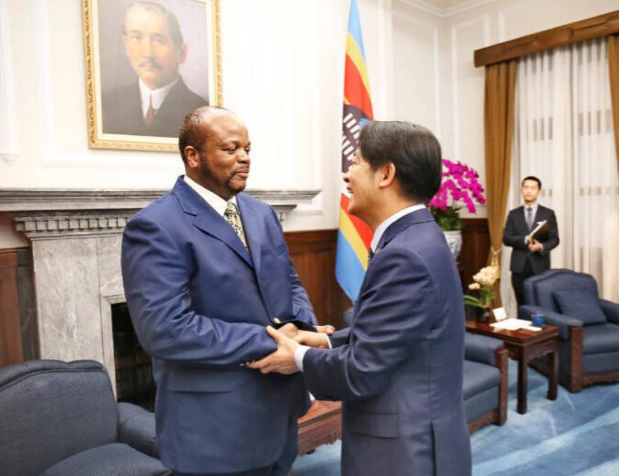 赖清德动了！

4月22日，赖清德要把他的专机降落在非洲那块最后的“保留地”上了