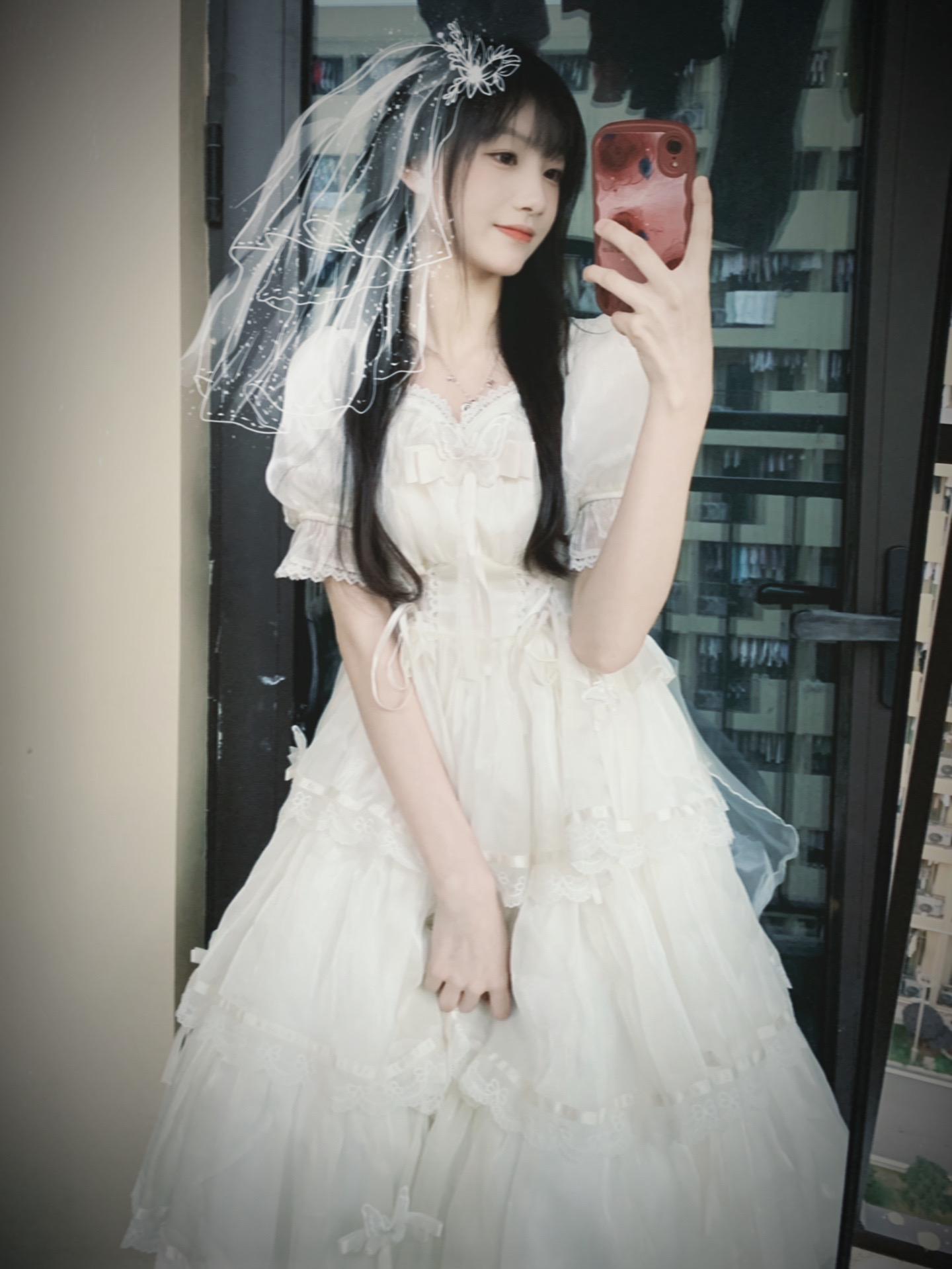 人不是活一辈子的，是活在几个瞬间里。