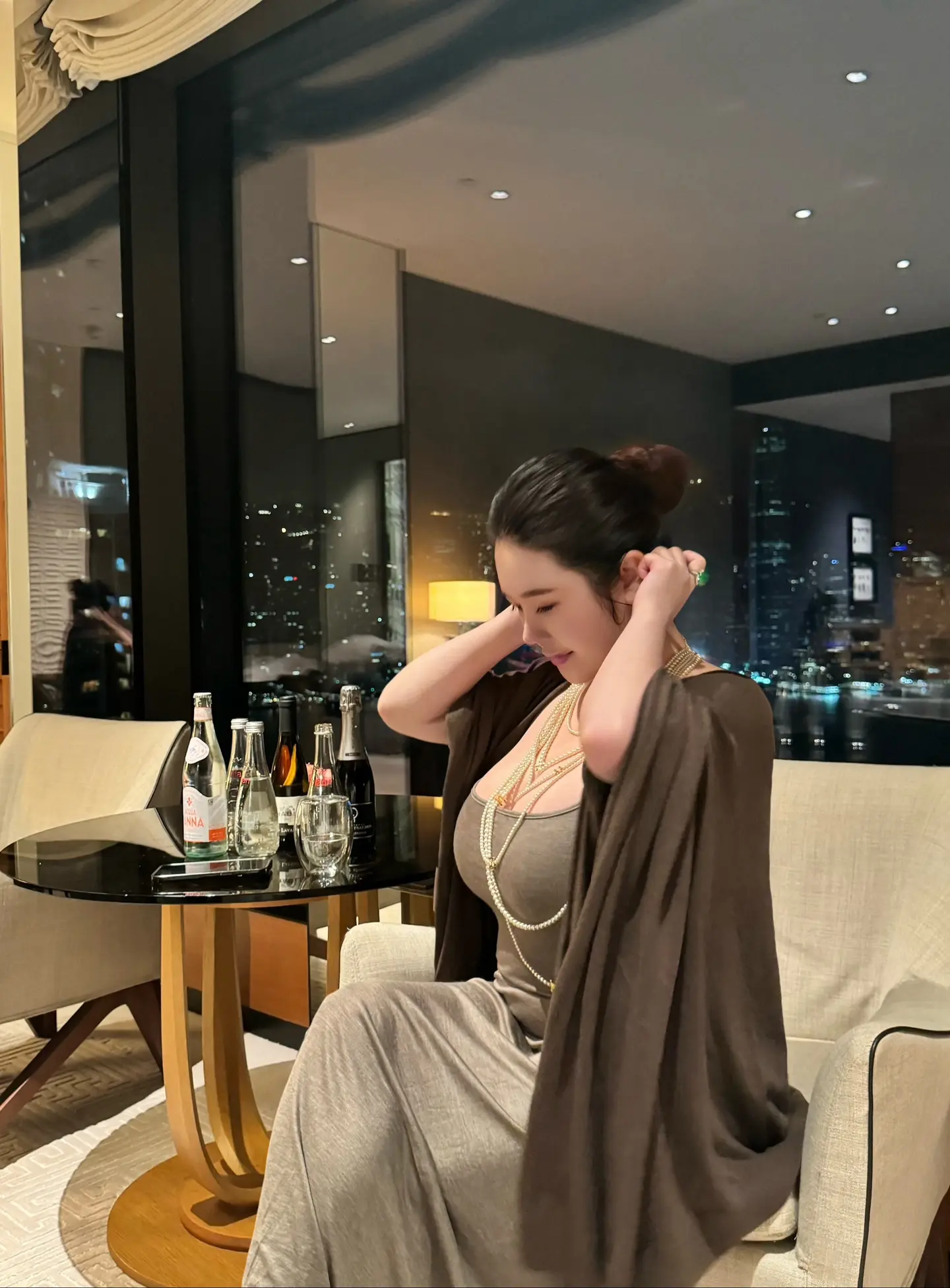 这个世界上从来不缺漂亮的女孩子，也没有人会为你一直着迷，所以你要独立...