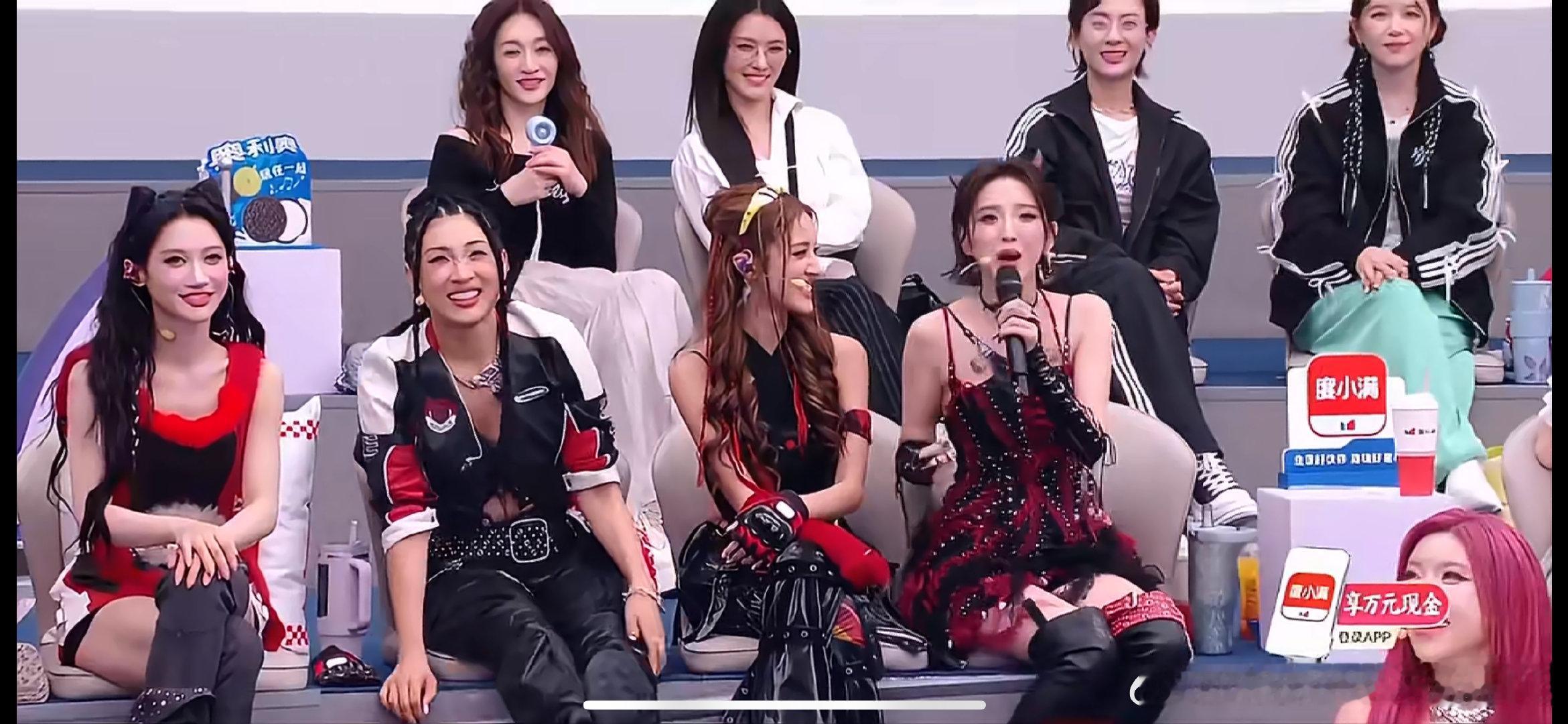 唐艺昕说这两句一开始也不是我的唐艺昕回应歌词分配争议唐艺昕开头没偷摸骂我两句吧主