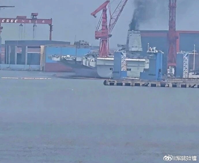 三航母的狼烟燃起来了！到底是北上还是南下，明日见分晓！ ​​​