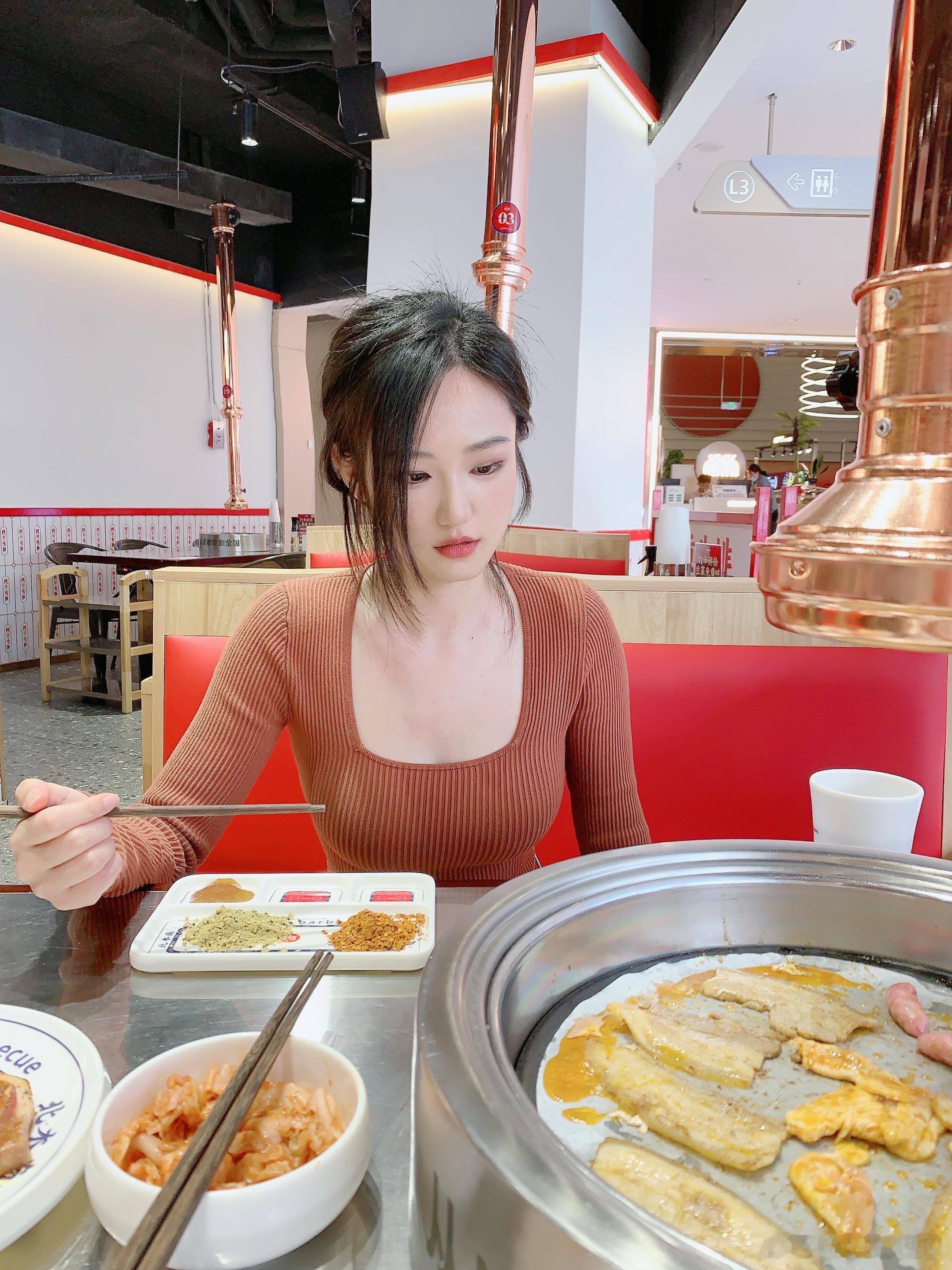 下午3点来吃烤肉🥩的还有谁 ​​​