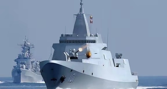 055大驱在世界属于什么水平？就这么说吧，有16艘055的时候，地球上绝对没有哪