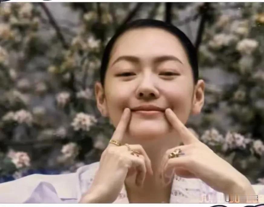 说
小S马上要复出了
吴姗儒的代班时间倒计时了

大家蕞关心的问题也来了
那就是