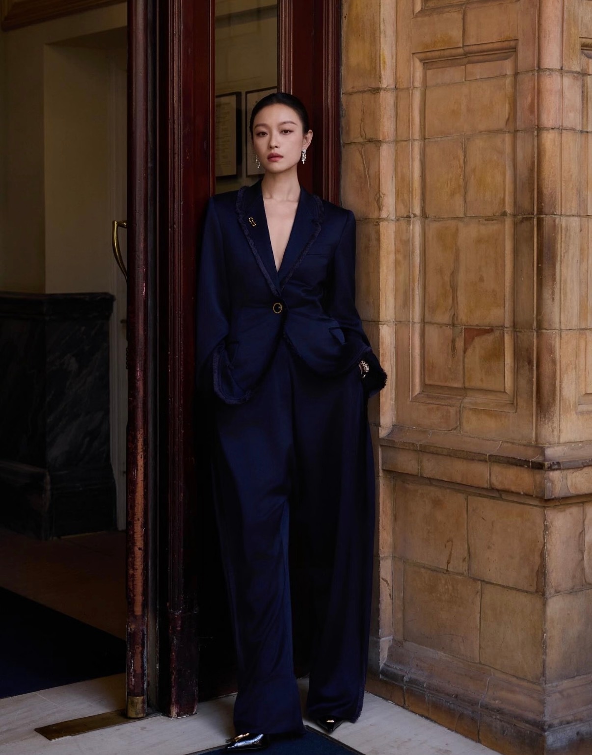 【人像摄影】演员倪妮。倪妮教科书级别旅行穿搭和游客照倪妮向野的我们