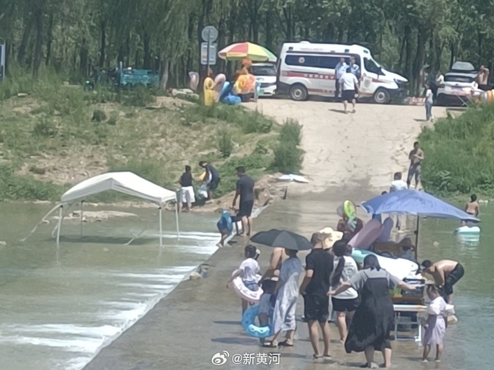 【#济南玉符河救人事件又一热心人被找到# 】8月2日中午，济南玉符河漫水桥附近，