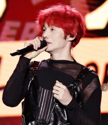 就没人觉得
单依纯的回应有点奇怪吗

被维权之后，她的意思大概是：这是团队的事，