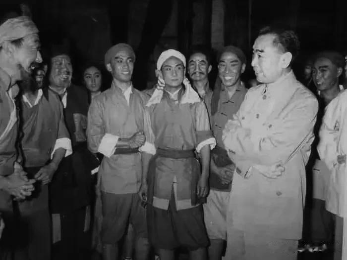 蒋公介石评价周恩来总理时说道，你有管仲之才，魏征之忠！