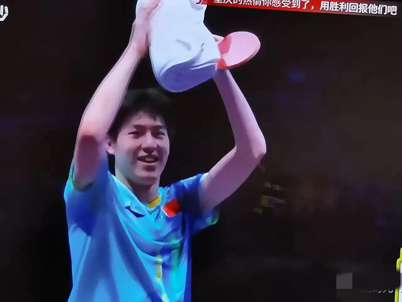 全场沸腾！温瑞博4-2力克张本智和，这才是国乒小将该有的硬气！
 
这场对决看得