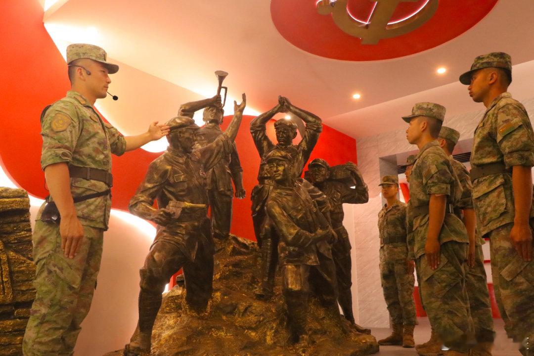 铸剑中原早安军营原原说早晚安 “新时代新征程上，要将‘钢刀精神’融入血脉，锻造永