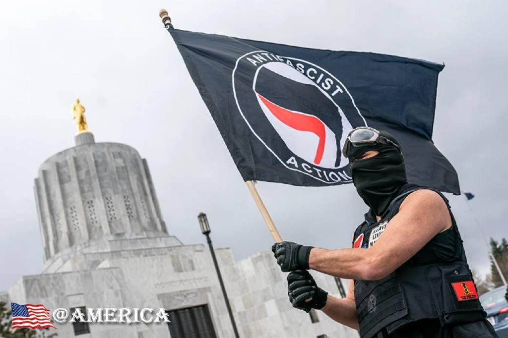 美国国务院将欧洲各地与“反法西斯主义运动”有关联的暴力团体列为外国恐怖组织。
