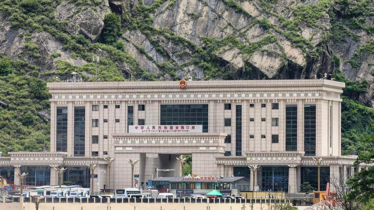 七分钟可以夷为平地奇迹再现 六分钟却做不出来地面站